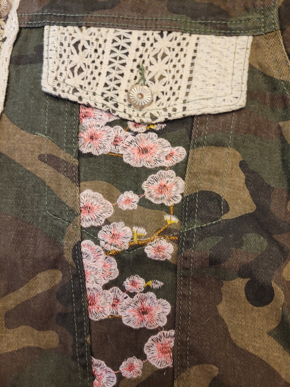 POL Camo Jacket with Pink Floral Appliqué and Lace - Picture 9 of 10